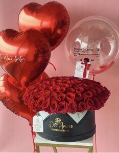 1- Box de 100 Rosas + Globos