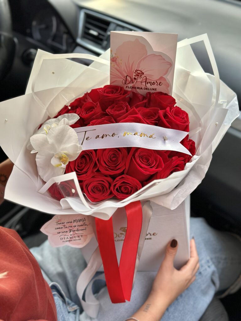 3-Ramo Mamá 20 Rosas