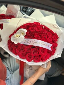 Ramo 50 Rosas Orquídea