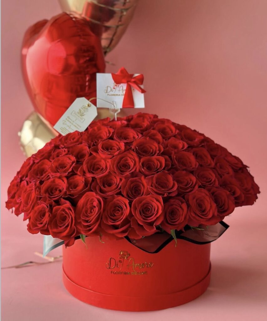 Box Gold de 100 Rosas + 03 Globos