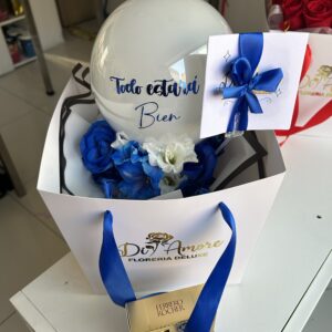 Bouquet Blue + Ferrero